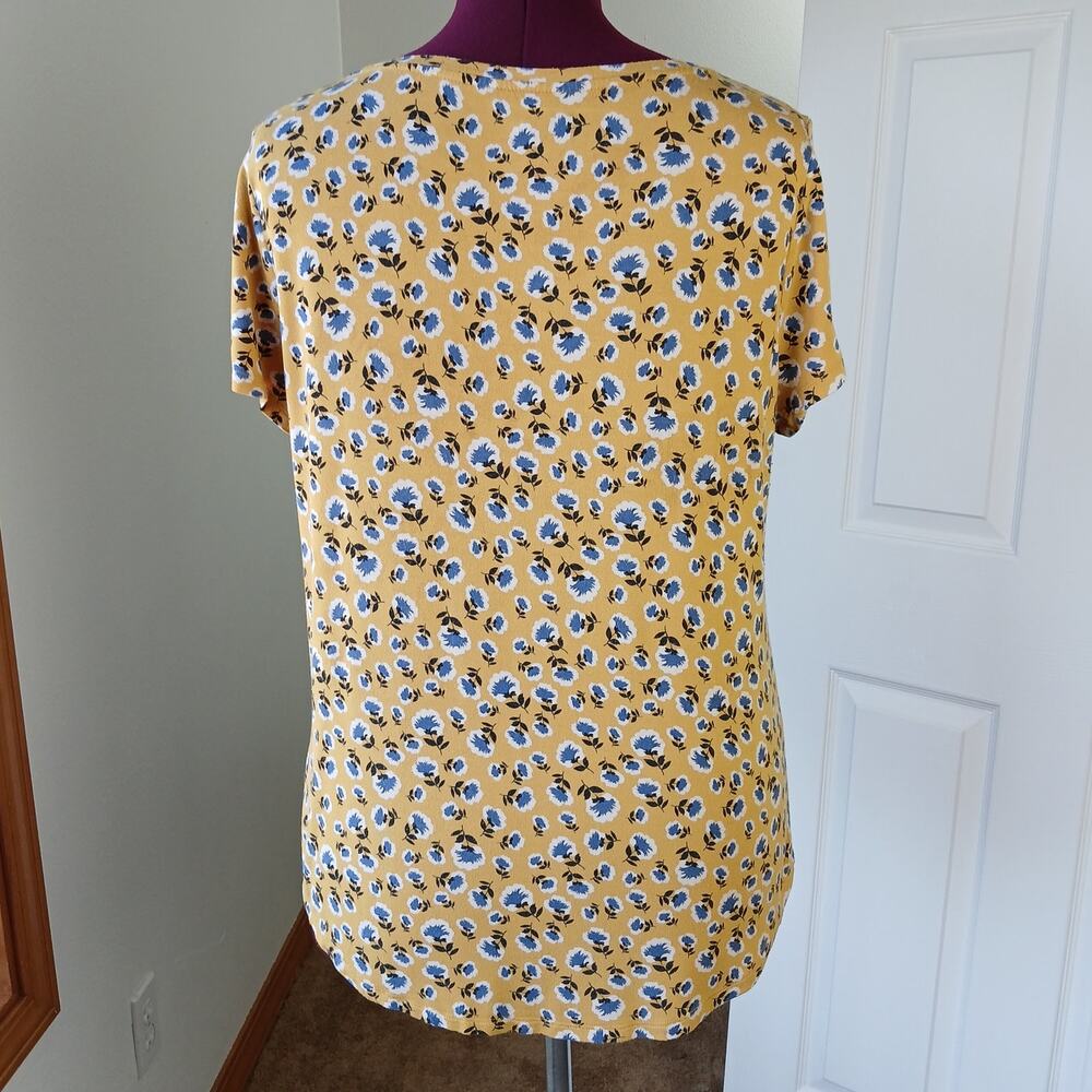 dip Classic Yellow Floral Print V-neck Tee Large blue white basic comfort rayon - Picture 3 of 10